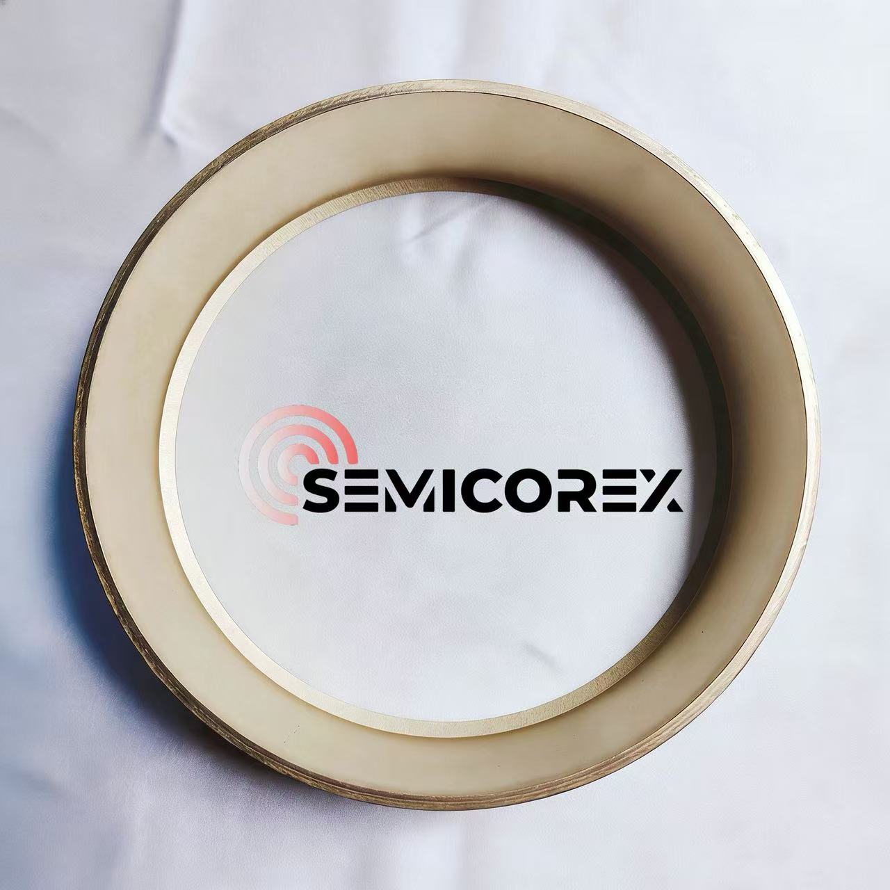 Водички прстени обложени со тантал карбид